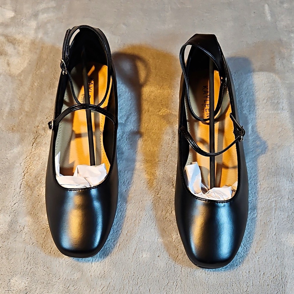 DDK Black Mary Jane Women's Flat Size 8.5 Square Toe Ankle Strap Buckle